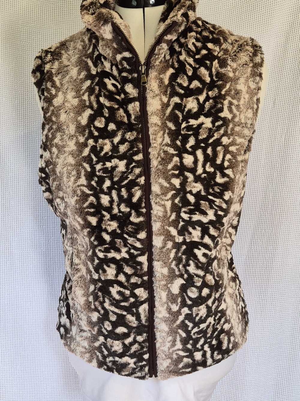 Cozy Leopard-Print Faux Fur Zip Vest - Brown/Cream